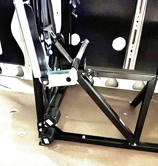 Camperausbau Peugeot Boxer – Gurtbock und Unterflurtanks bei Firma Heinrich - Prickstop.com